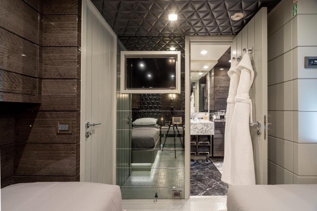 Camera Matrimoniale/Doppia con Letti Singoli