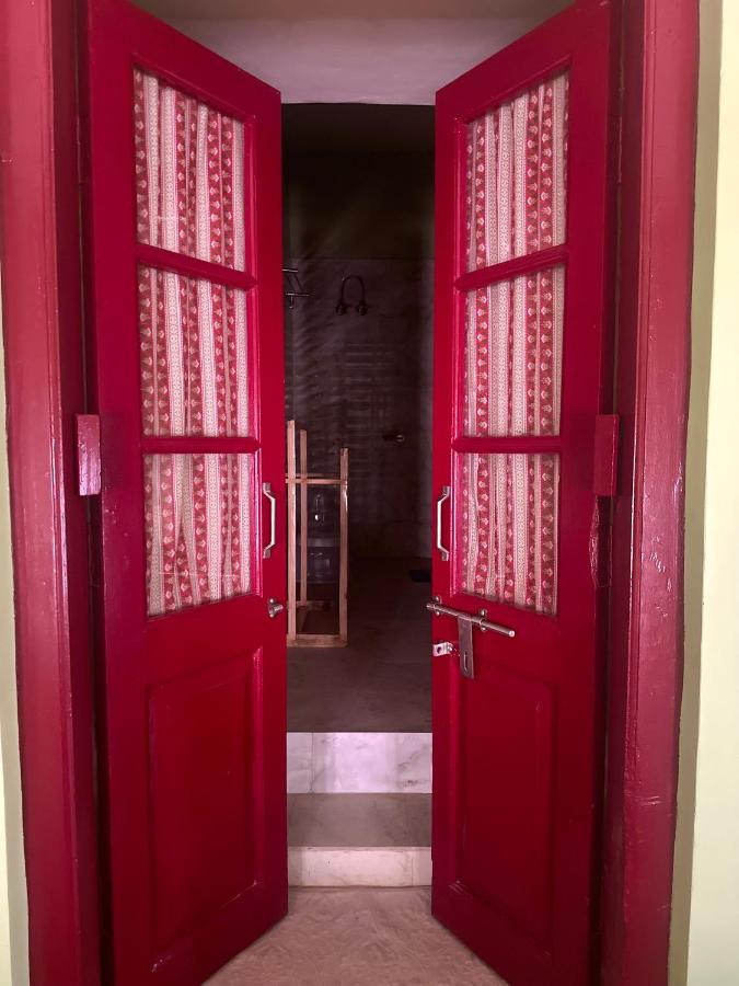 Family Room with Mountain View