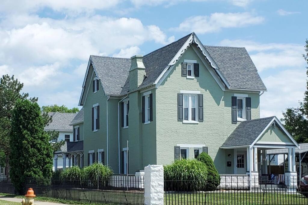 Downtown Getaway, Historic & Peaceful, FREE Bikes - B&B Columbus