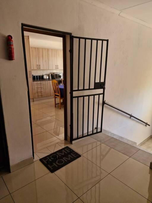 Royal Inn - Self Catering Apartment - Chambres d’hôtes