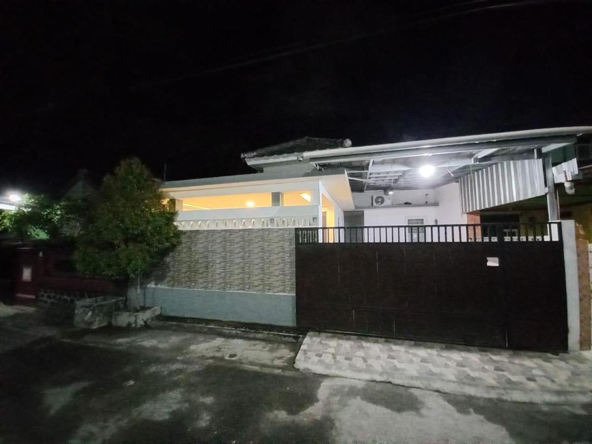 NARAYA Guest House - B&B Mataram