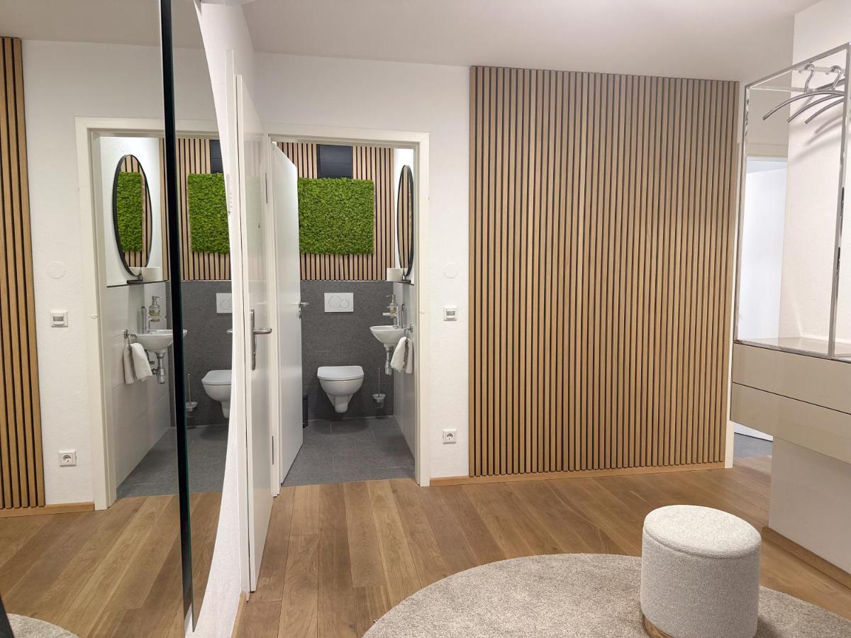 "SONNENGRÜN" - Premium Apartments Seekirchen, Balkon - B&B Seekirchen am Wallersee