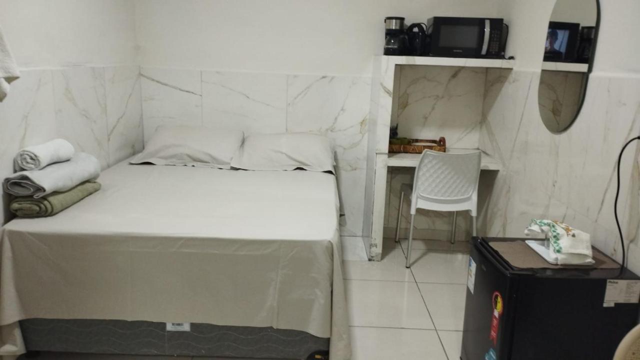 Kitnet Central - Próximo ao Shopping - Bed and Breakfast