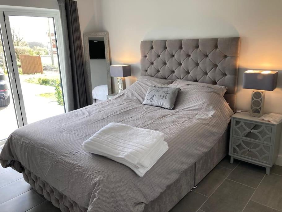 Brand new purpose built 3 bedroom holiday barn - Bed and Breakfast