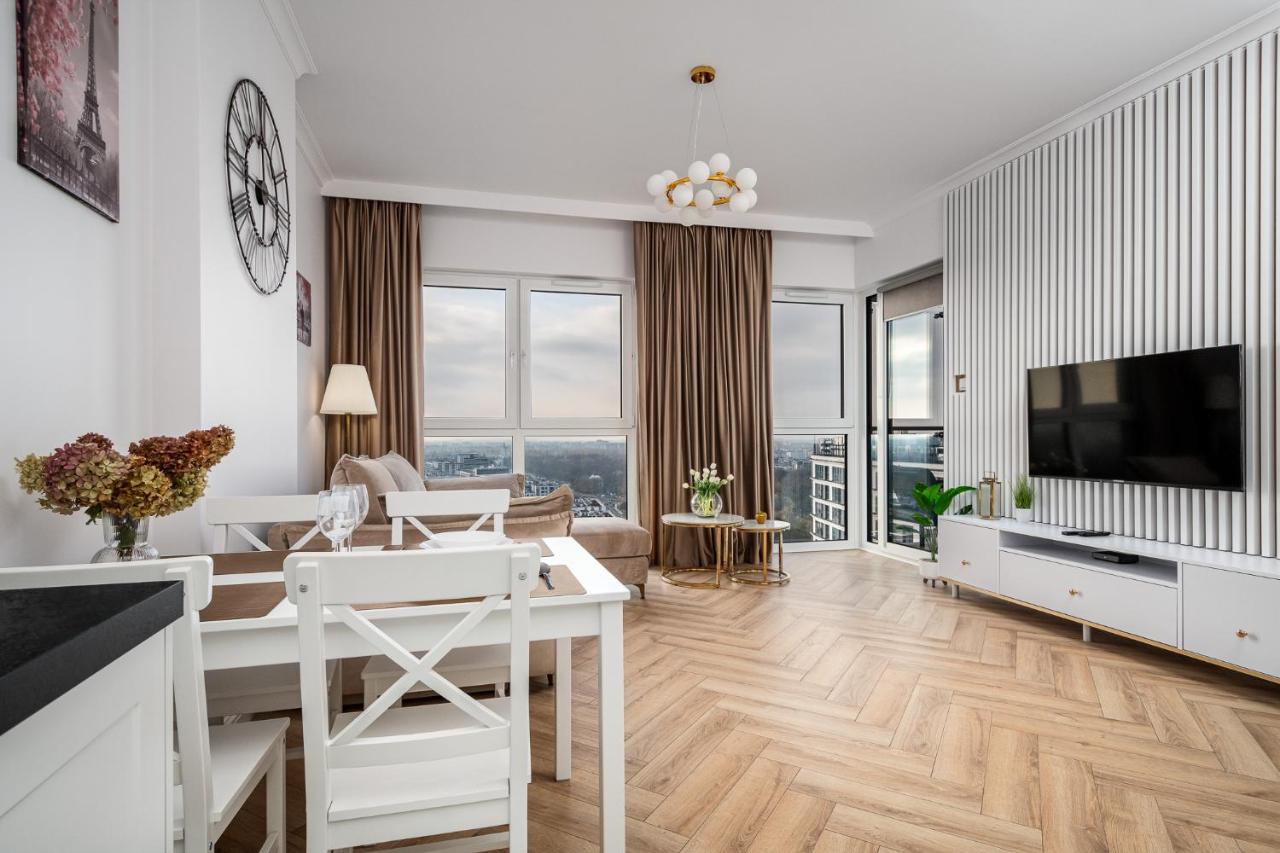 Panorama Viev Top 22th Floor Free Garage By Perfect Apart 2211 - Chambres d'hôtes Varsovie