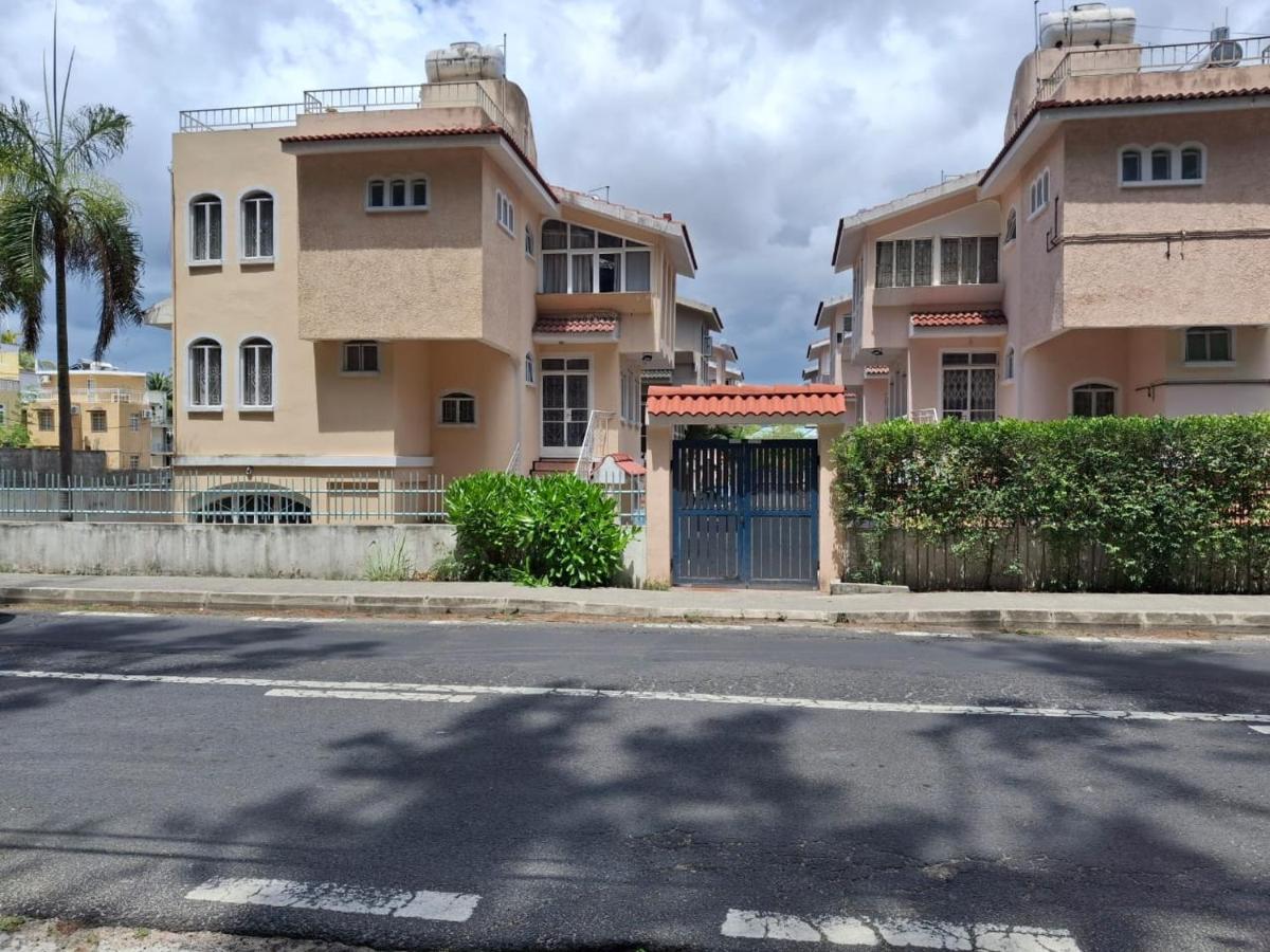 4Beds- Beachfront Bungalow - B&B