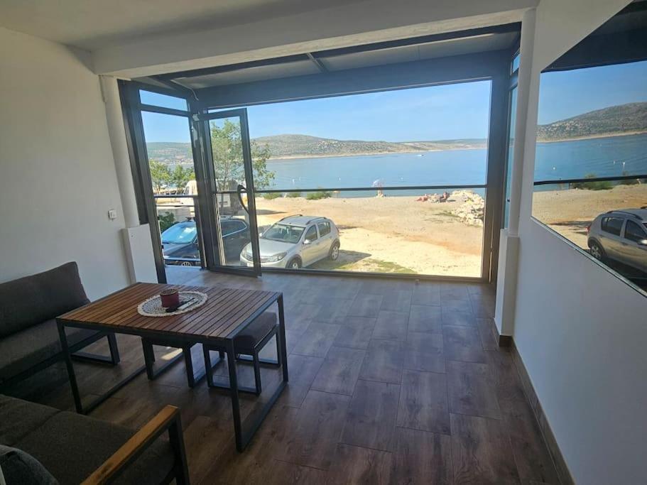 Apartment Paklenica, on the beach - Ferienwohnung Seline