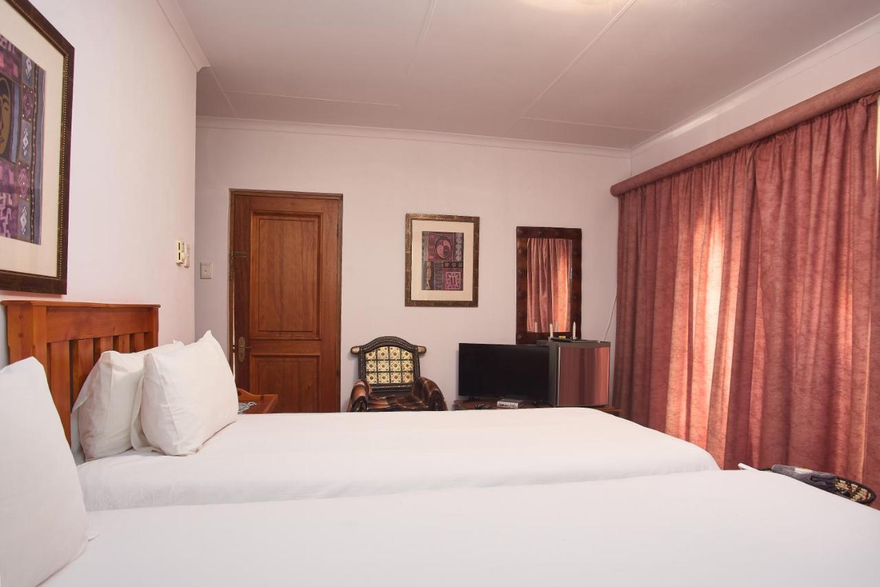 Luxury King Room