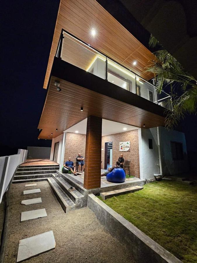 Krishna Villa - Bed and Breakfast Shirwal