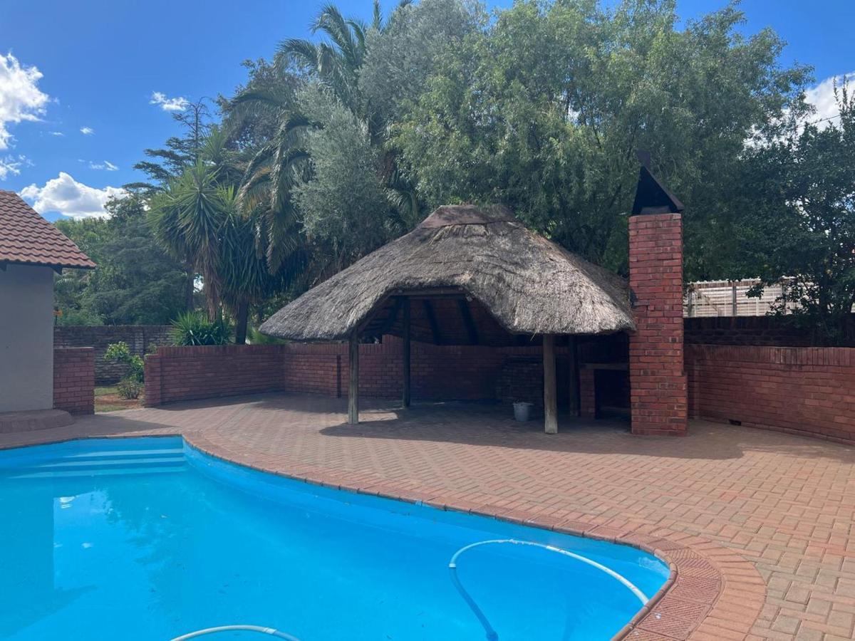 Purple Steps Guest House - B&B Kimberley