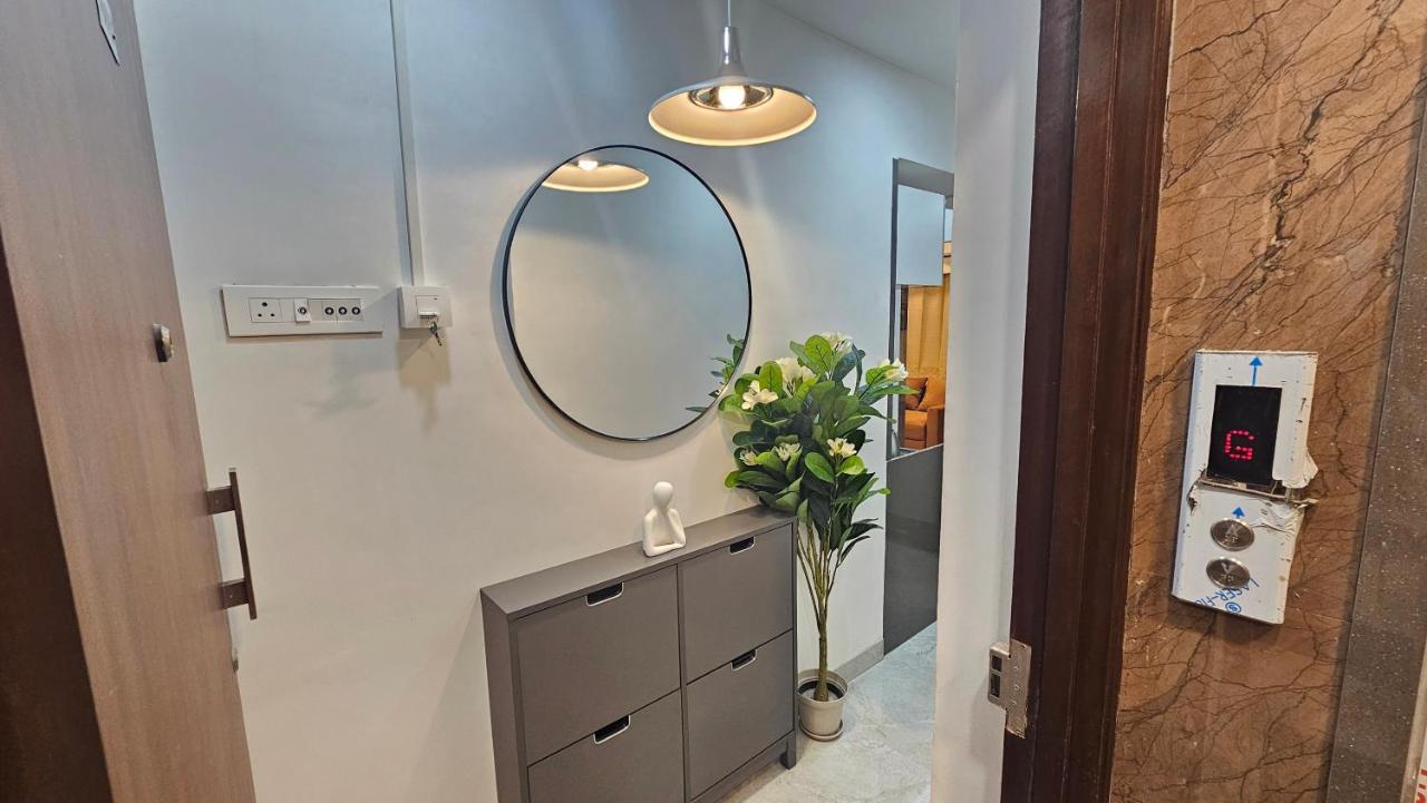 Lite Stays - Khar West - B&B