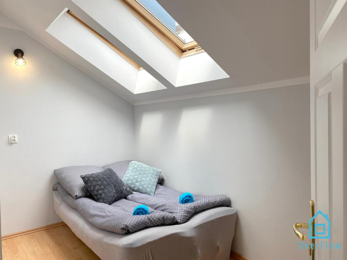 Bonjour Room - 10 Min to Old Town Gdansk,PKP & Shopping Mall