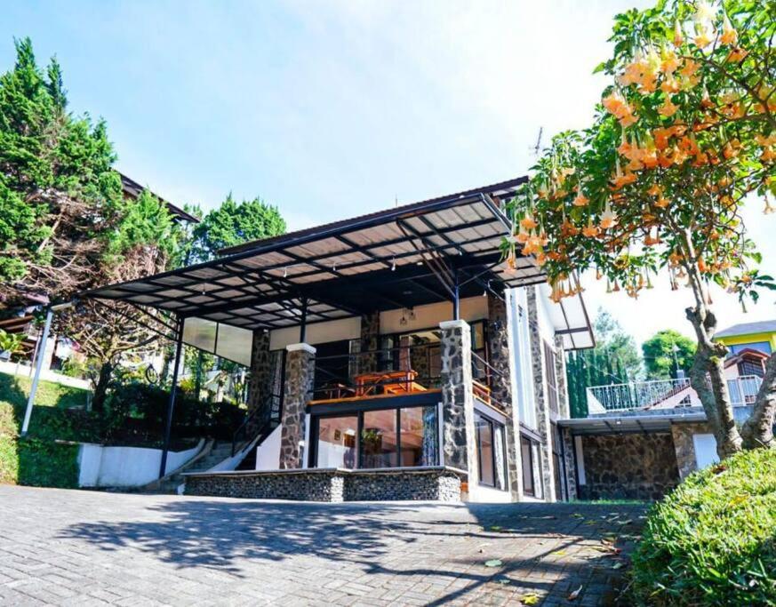 The Haven by Vila Istana Bunga - B&B