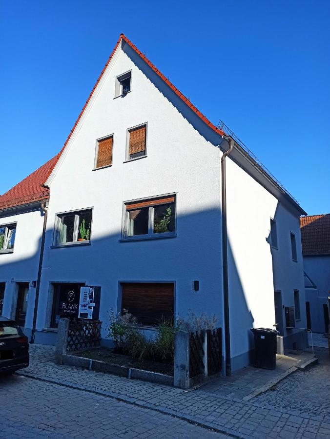 XZLLENZ Küche Bad S-Bahn Parken Smart-TV Wellbeing - B&B