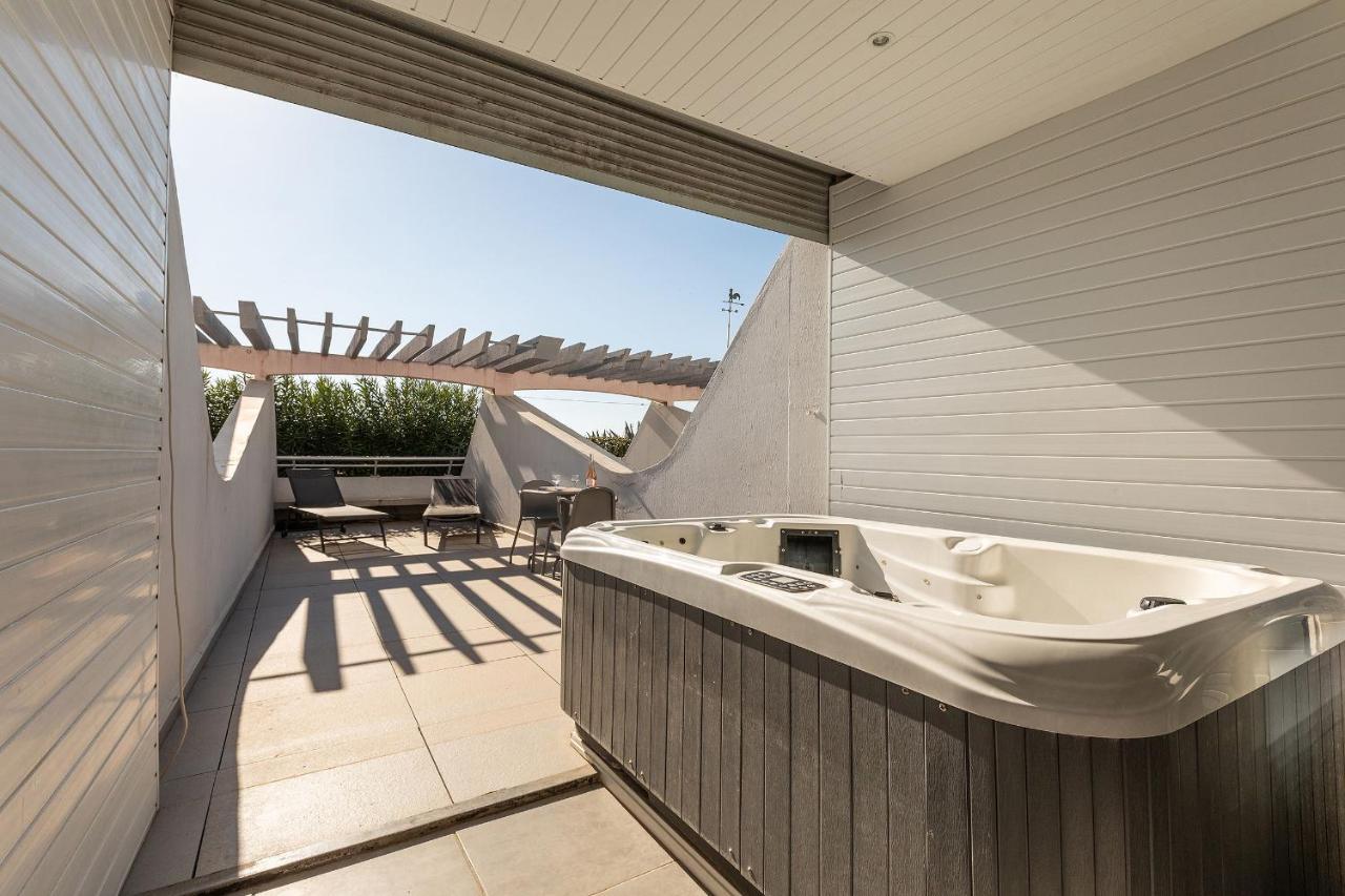 LoveSpa Port Ambonne - terrasse - parking - clim - Village Naturiste - Chambres d'hôtes Le Cap d'Agde