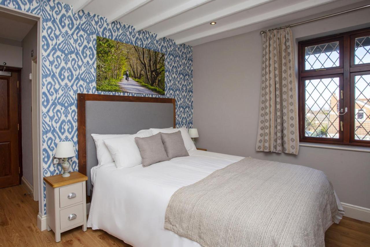 The Woodborough Inn - B&B Winscombe