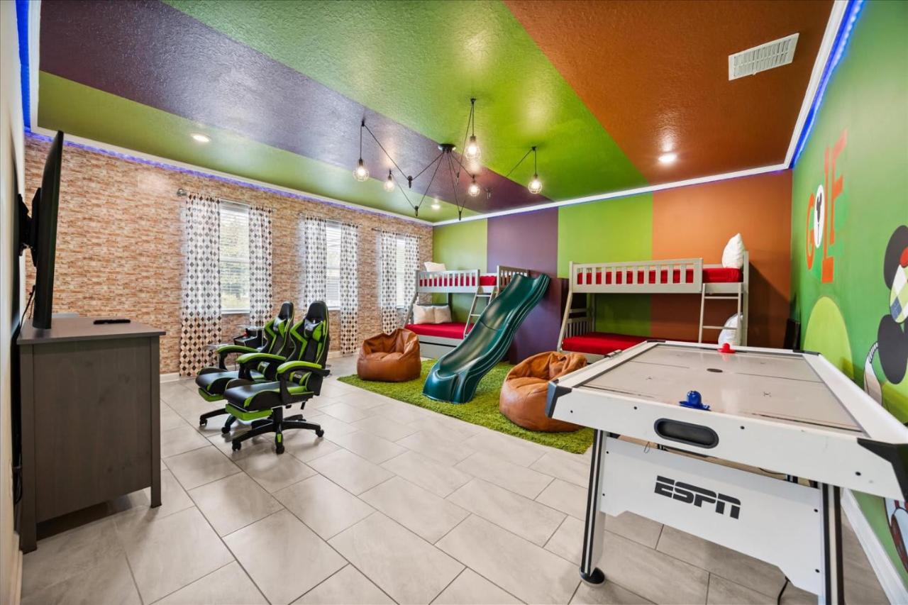 Disney Vacation Getaway 6bd Villa w Pool - B&B Kissimmee