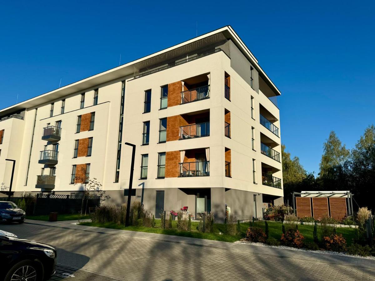 Wings&Dreams Apartments - Atlas Arena, ZOO, lotnisko, parking, winda, balkon - B&B