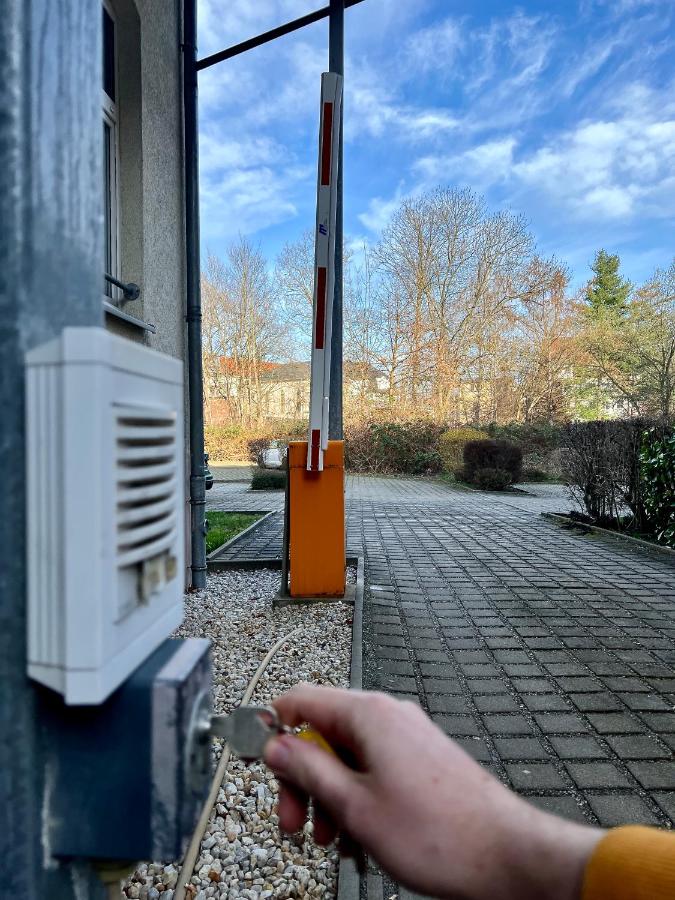 EDLER WOHNRAUM Luxuriöses Studio im Zentrum mit Balkon, Kaffeevollautomat, Klima & Parkplatz - B&B Zwickau