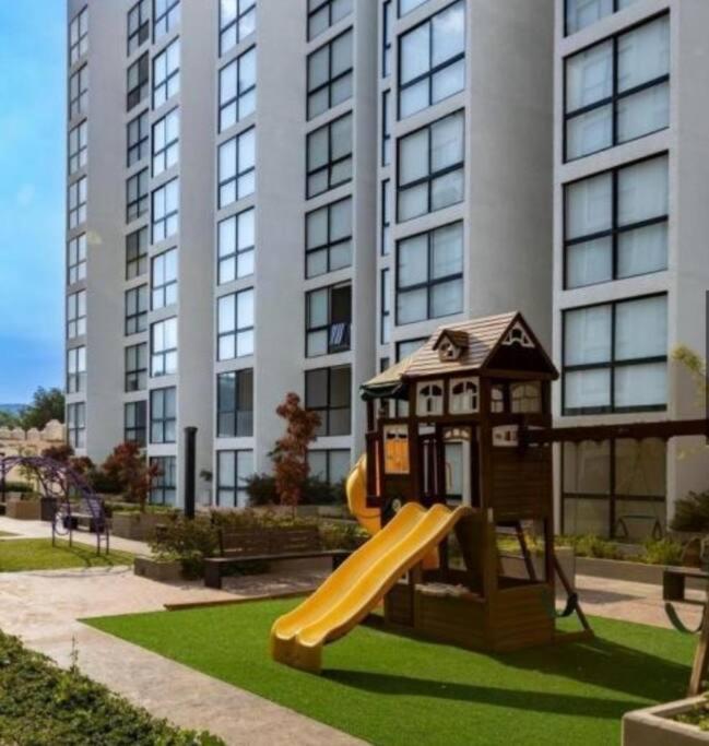 Santa ana 360 Nuevo Depa al sur a 3 min de ciudad Bugambilias - Ferienwohnung Guadalajara