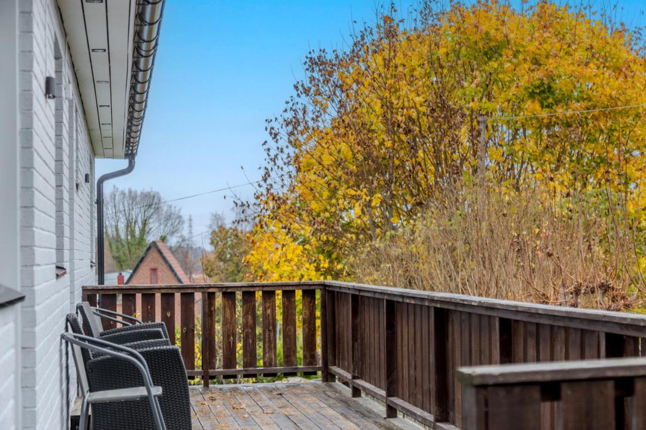 Villa i Sollentuna - Lyx, Komfort och Privat Gym - B&B Sollentuna