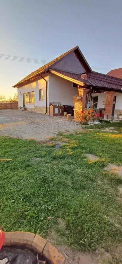 Casuta din Deal - Bed and Breakfast