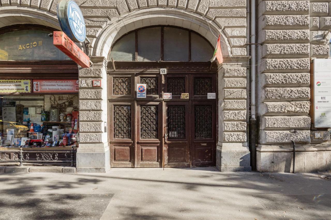 Luxury Art Deco Apartment Near Hungarian Parliament - B&B