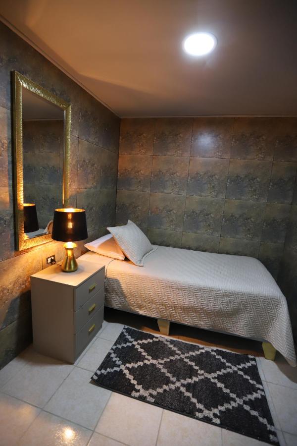 Eenpersoonskamer met Gedeelde Badkamer