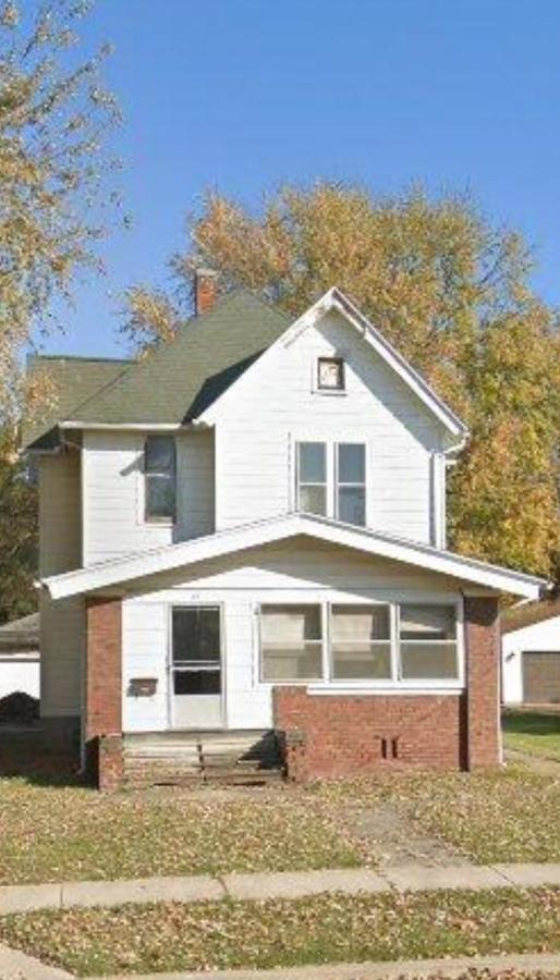 Cool and affordable apartment Galesburg - B&B