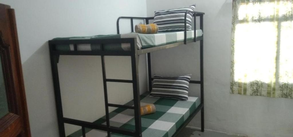 Trinco Hostel Red - Ferienwohnung
