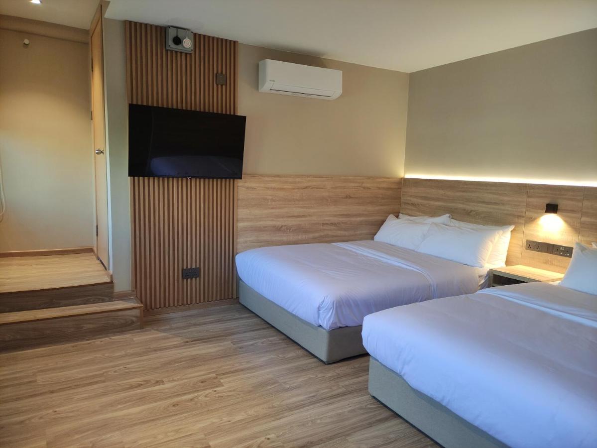 Deluxe Family Room
