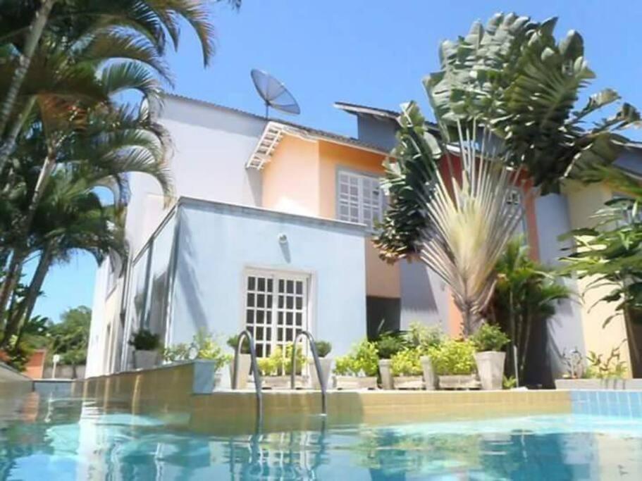 Casinha Charmosa em Camburizinho a 250m da Praia - Bed and Breakfast