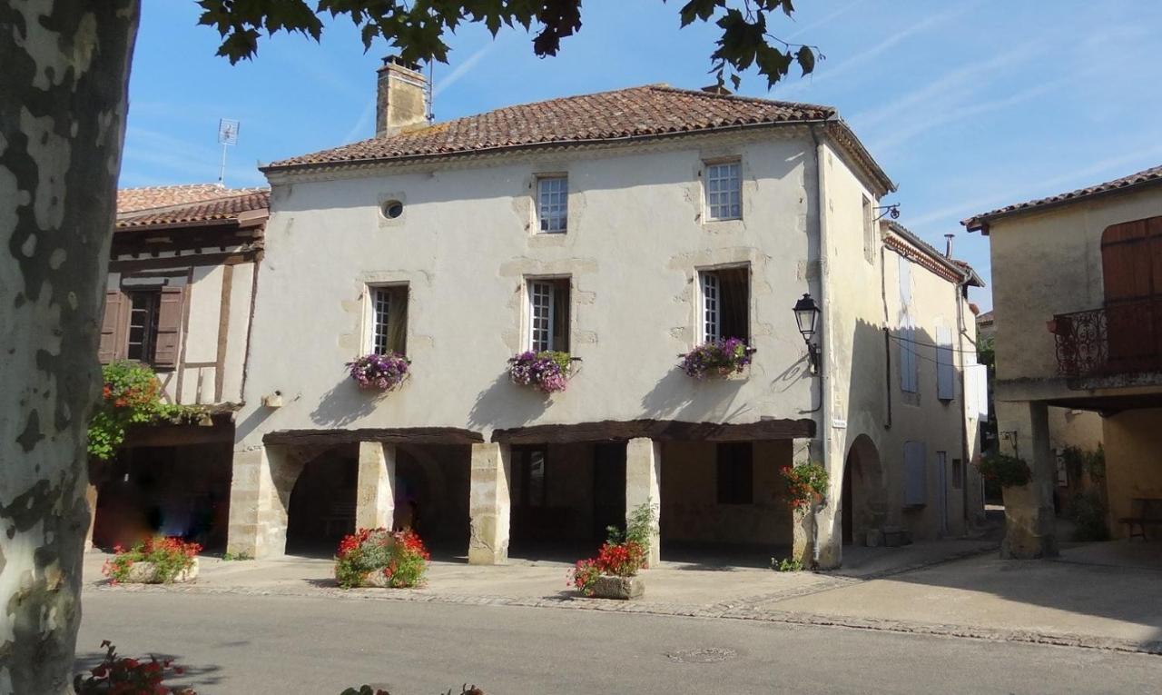 B&B Fourcès - Les Hirondelles - Bed and Breakfast Fourcès