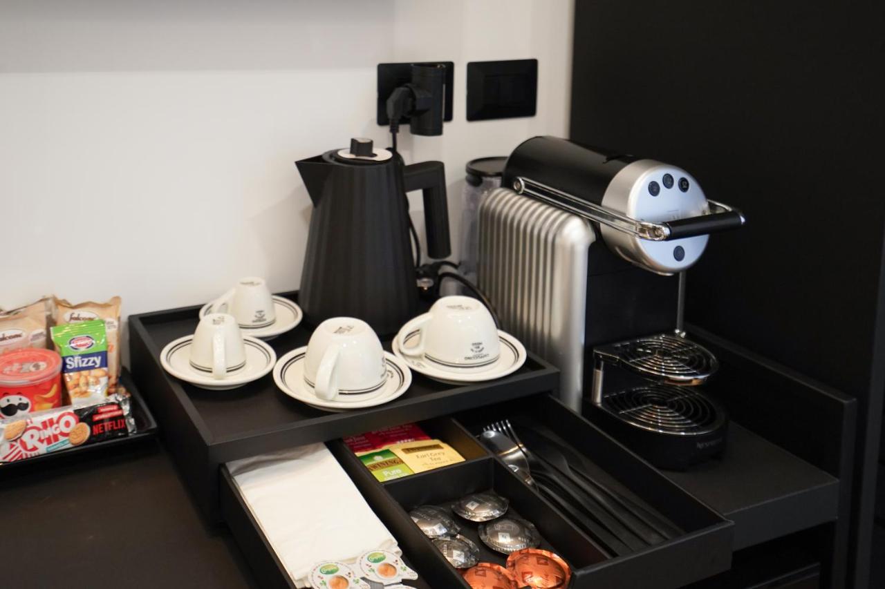 No Man's Land Guesthouse - Bed and Breakfast Rome