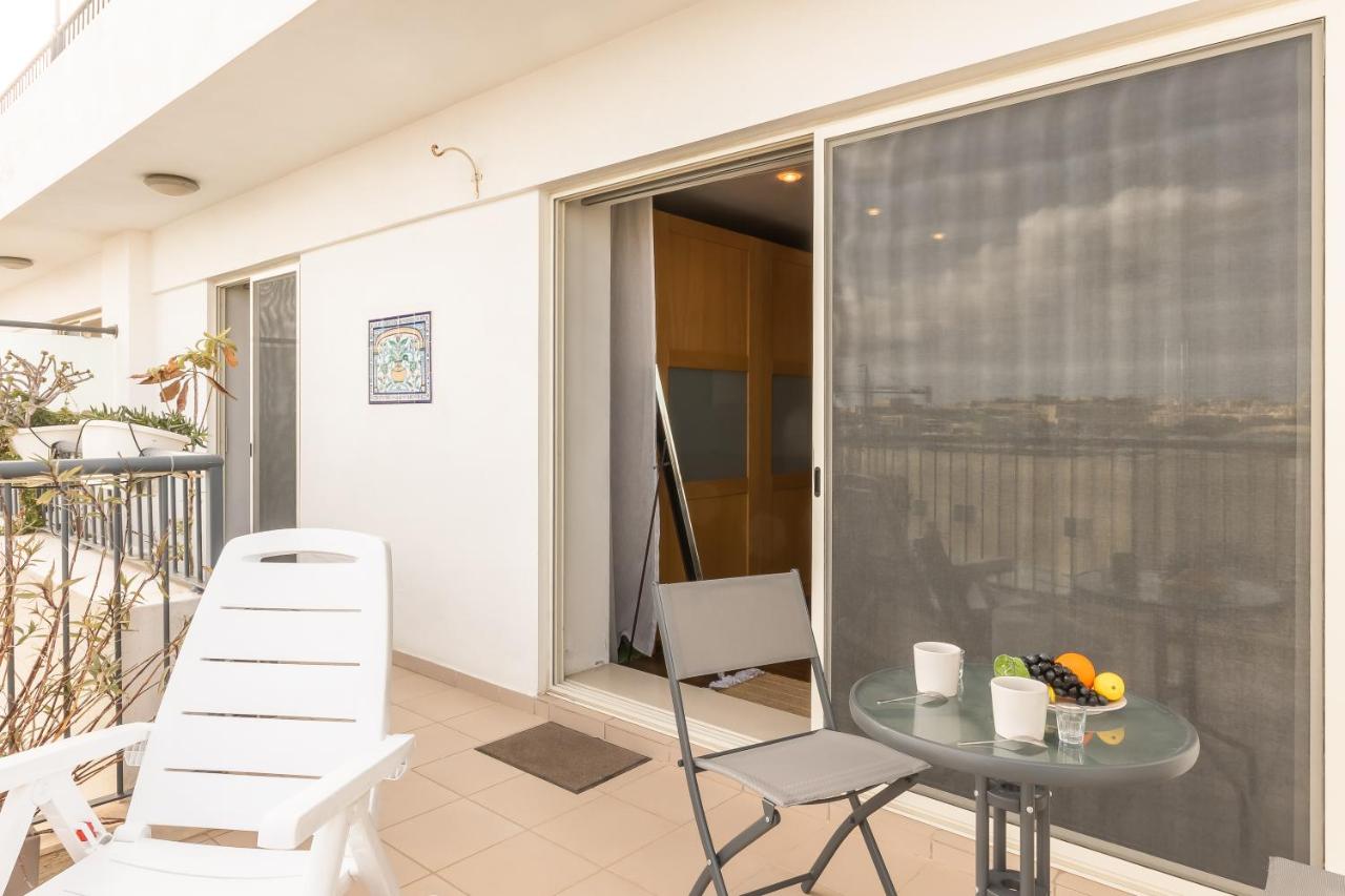 Modern and comfortable apart Savoy Garden - Happy Rentals - Chambres d’hôtes Il-Gżira
