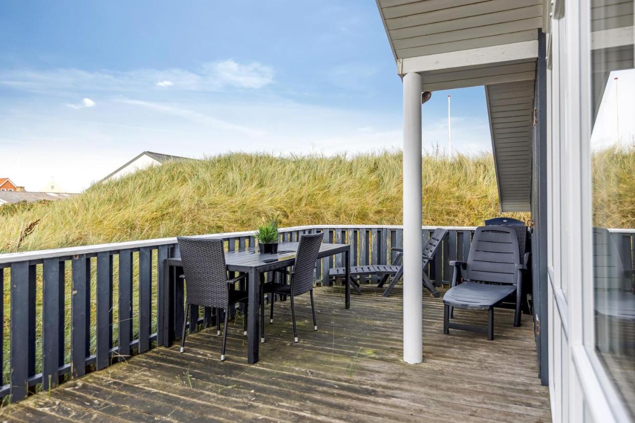Holiday Home With Spa And Sauna, Just 200 Meters From The North Sea - Chambres d'hôtes Frøstrup