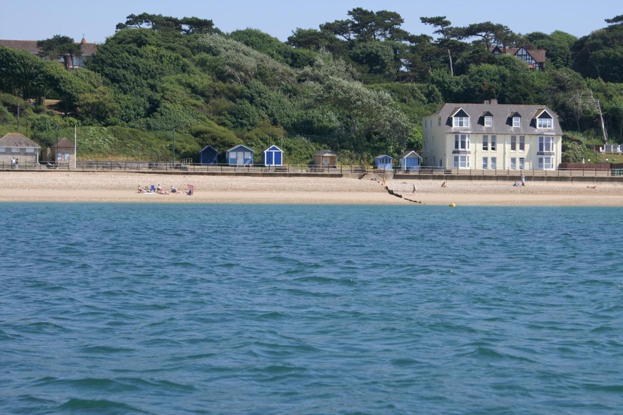 Water's Edge Apartment - B&B