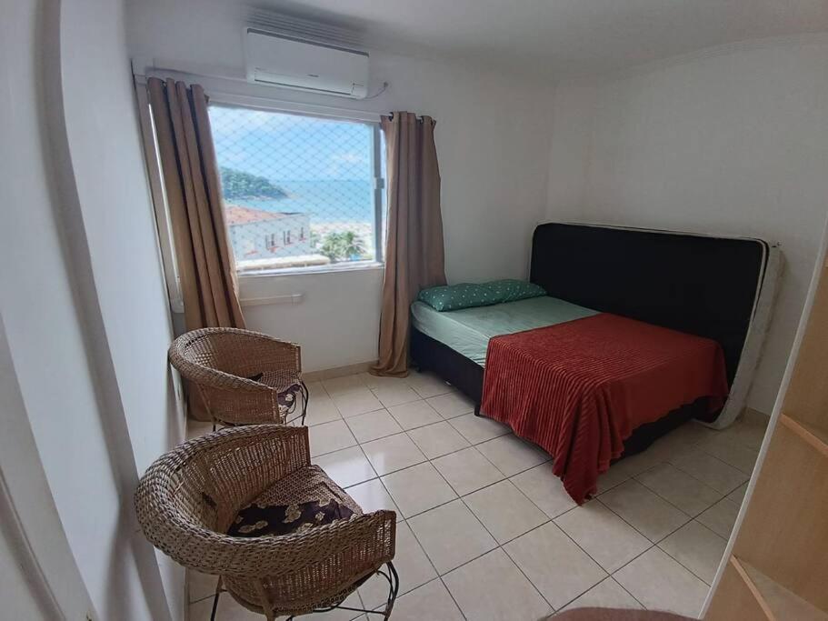 Céu e Mar Na Janela - Apartamento pé na Areia - Bed and Breakfast