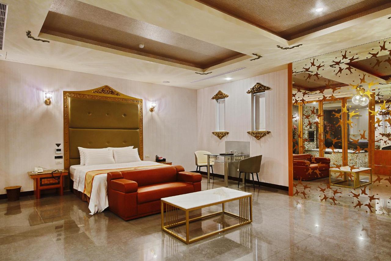 Day-use Double Room (3 hours, available between 9:00 - 21:00)