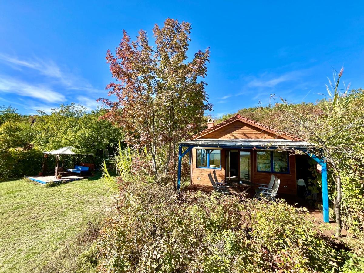 Ugra Miradore Balatonalmadi - B&B