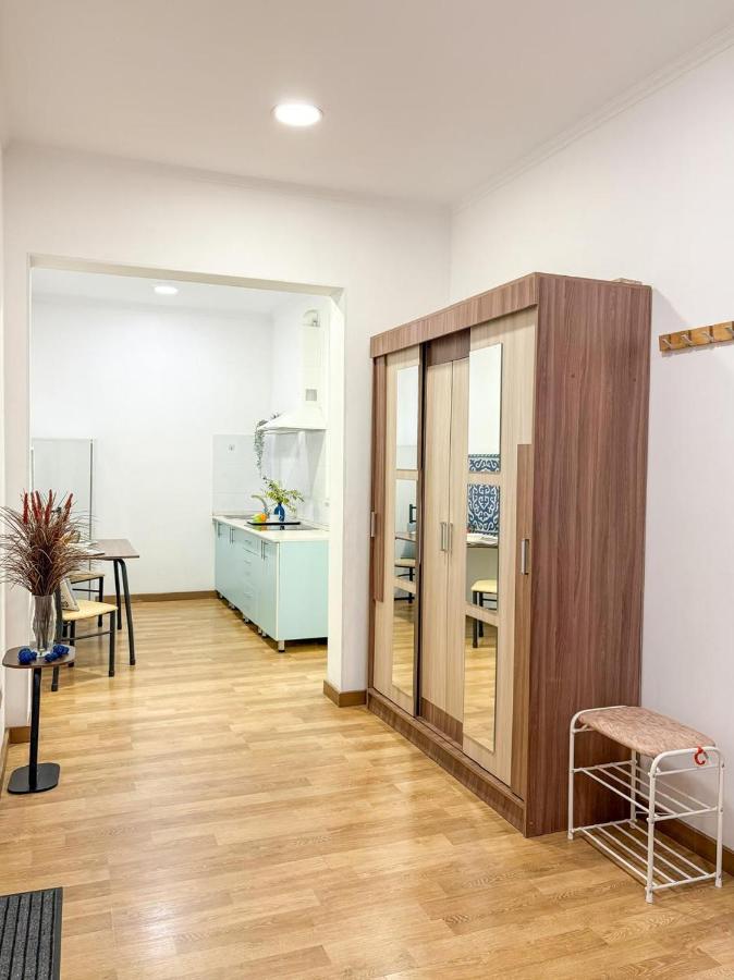 Two-Bedroom Apartment with Mountain View