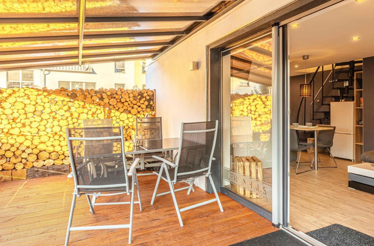 Ferienhaus Charlotta mit Terrasse - Chambres d’hôtes