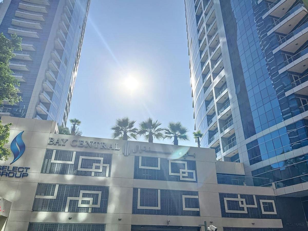 Bay Central West - Spacious Studio in the Dubai Marina - B&B Dubai