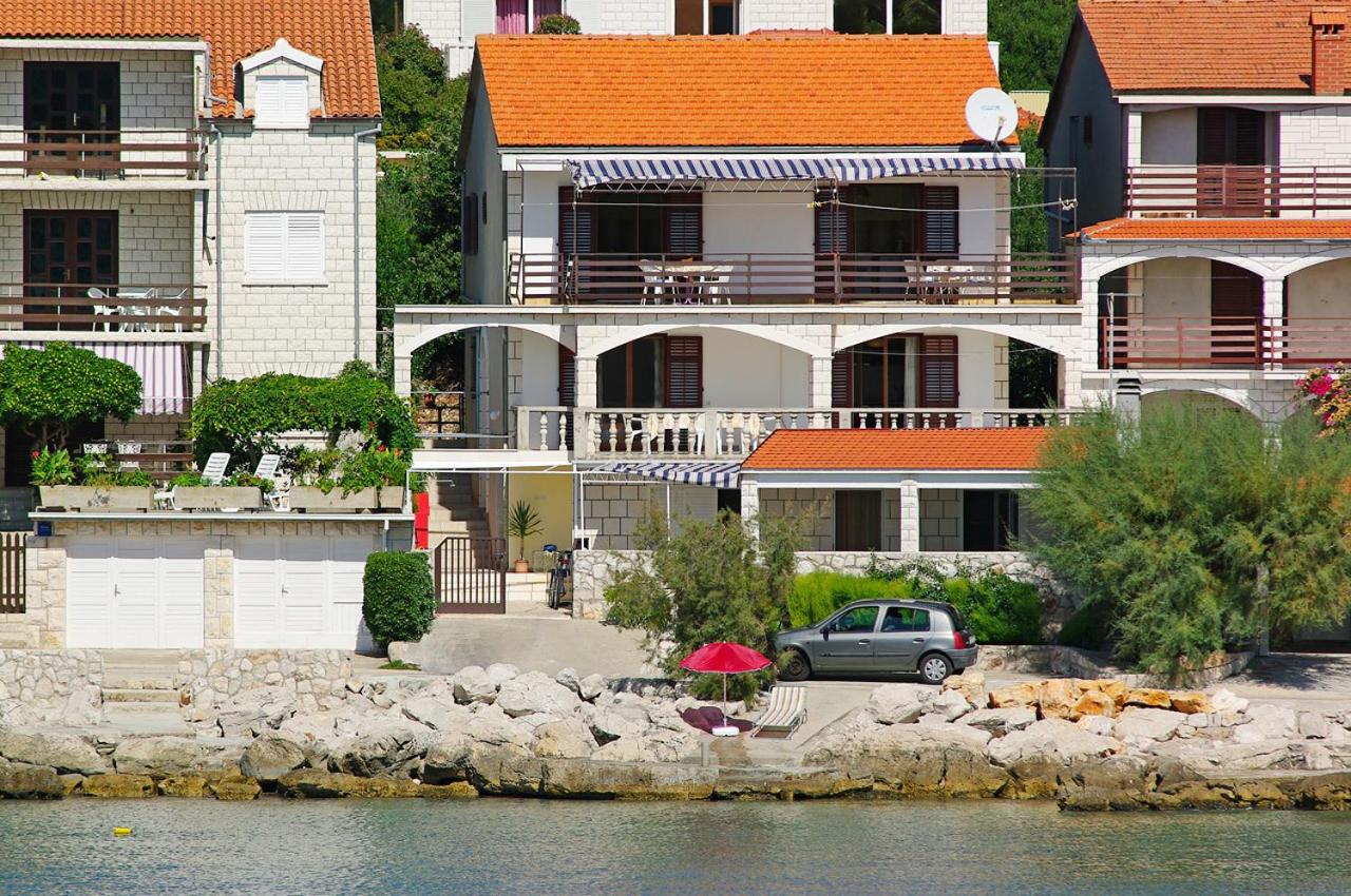Apartment mit Meerblick