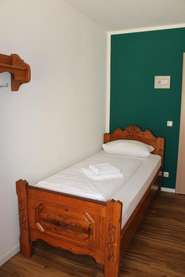 Small Single Room
