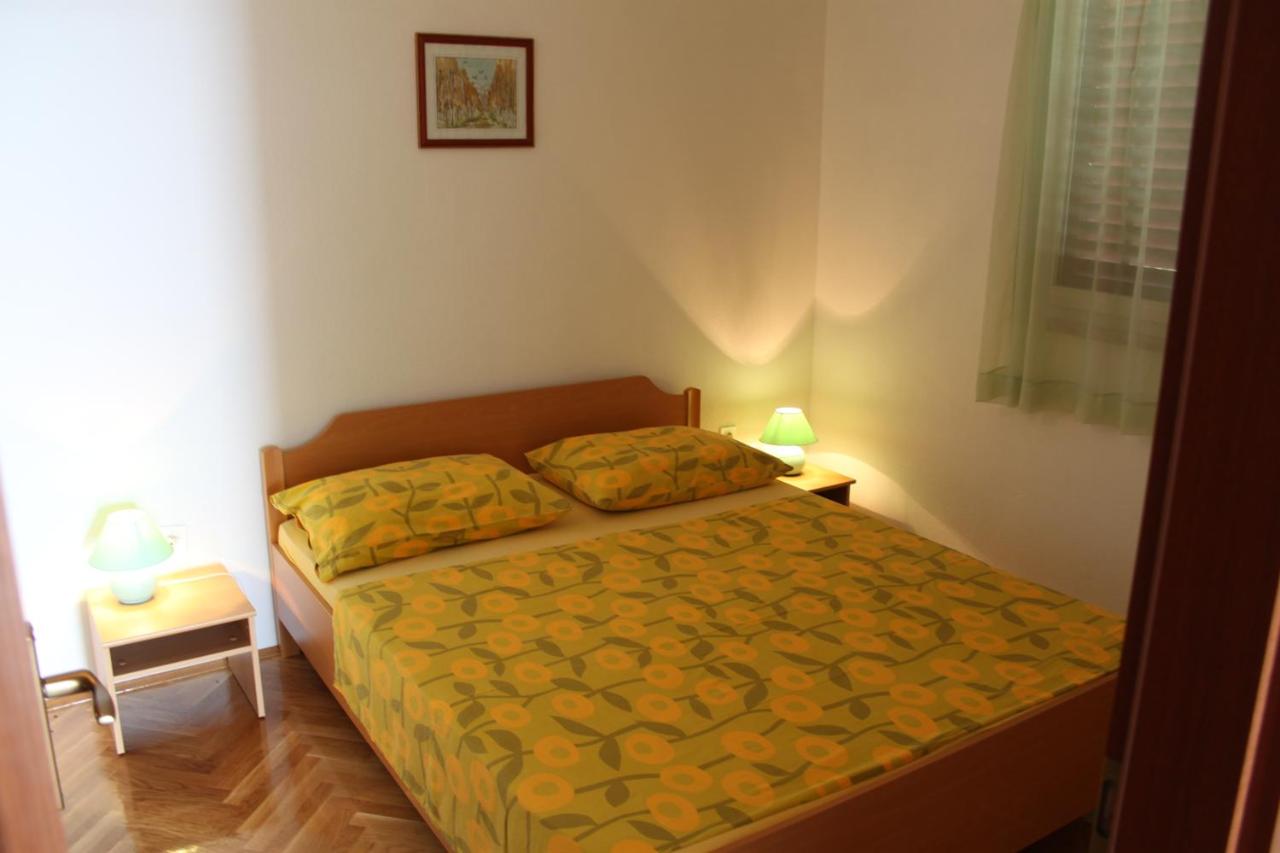 Apartment mit 2 Schlafzimmern und Terrasse