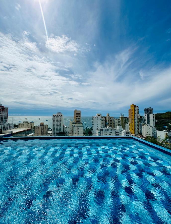 Apartamento con hermosa vista y piscina en Santa Marta - B&B