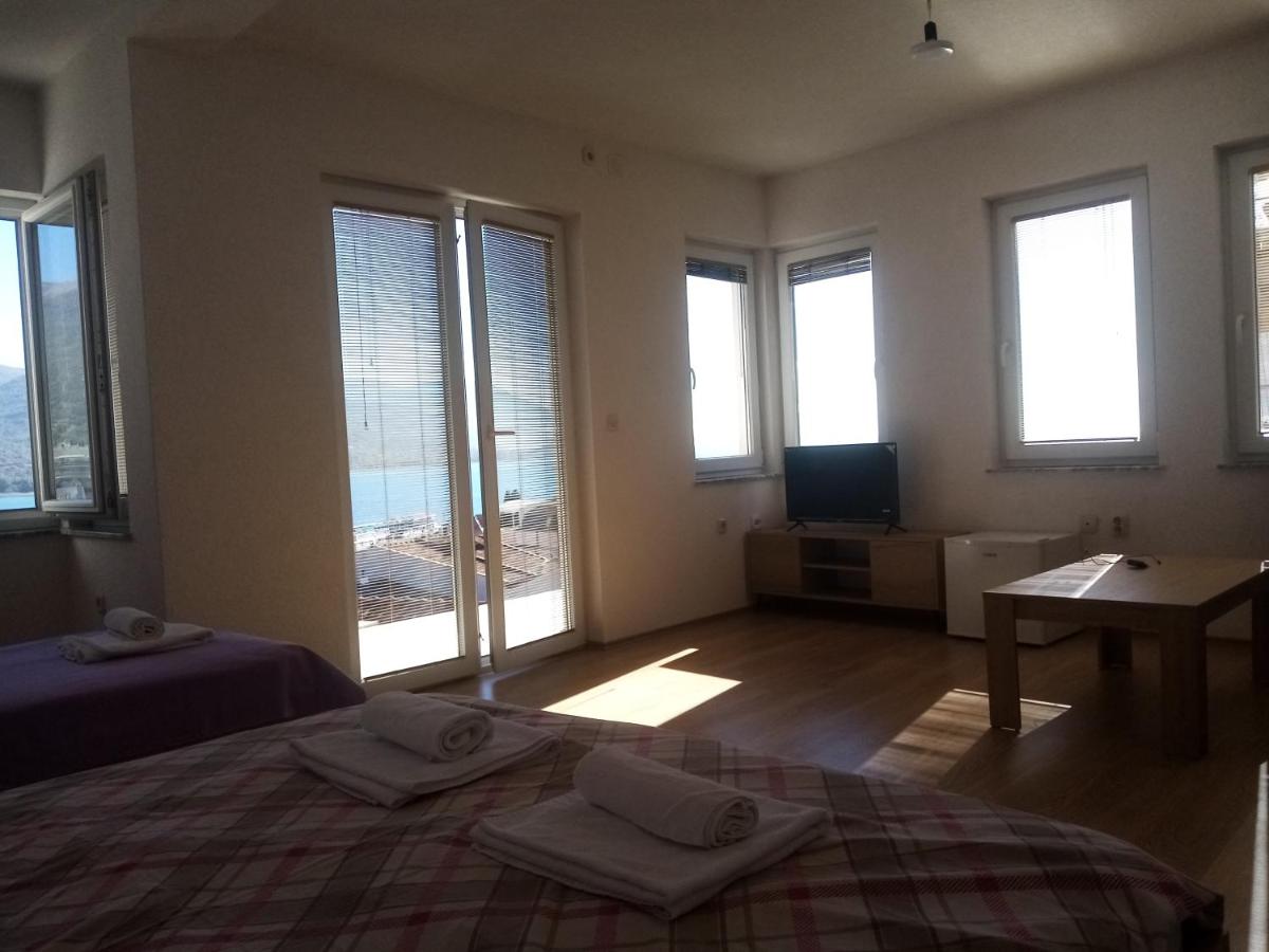 Studio with Lake View