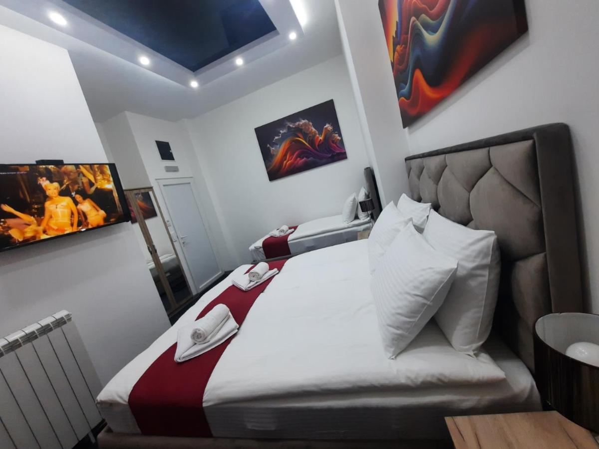 Deluxe Suite