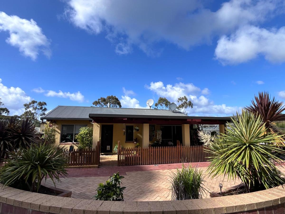 Wayllinga Cottage - Bed and Breakfast